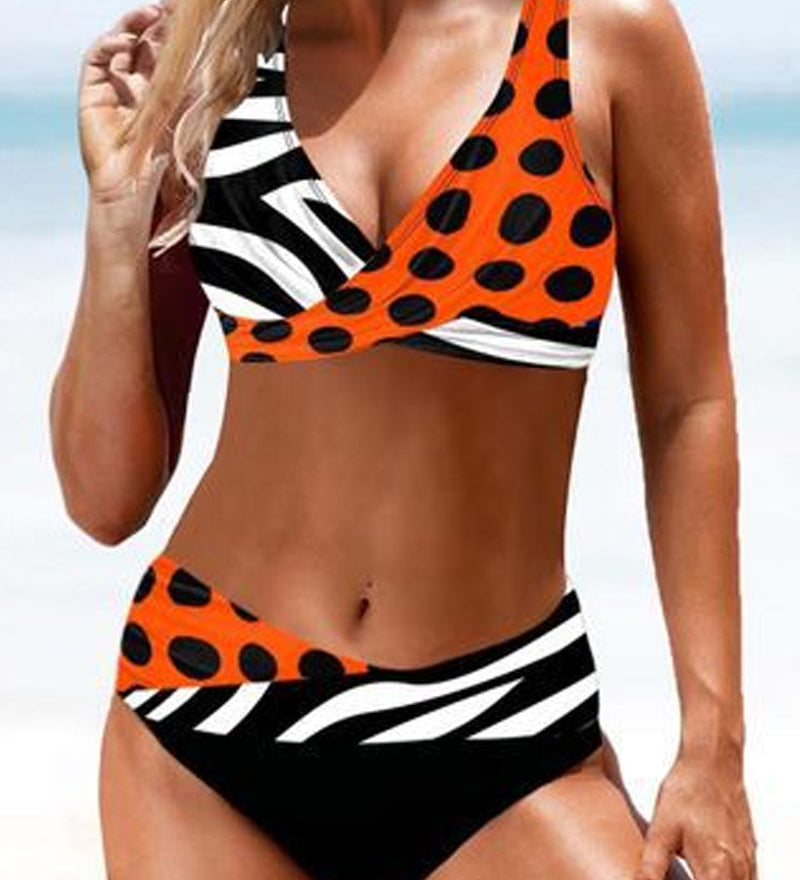 Eva - Bikini Coloré et Joyeux
