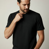 Le T-Shirt Noir Basique